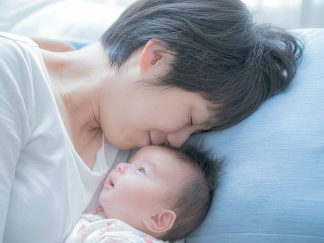 母親と赤ちゃん